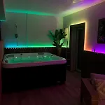 La Terrasse Enchantee, Romance, Cosy Et Jacuzzi アパート