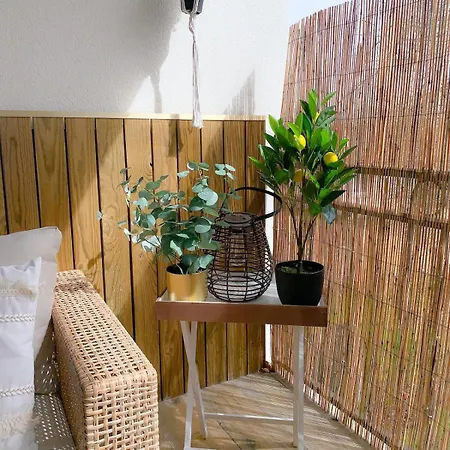 La Terrasse Enchantee, Romance, Cosy Et Jacuzzi *