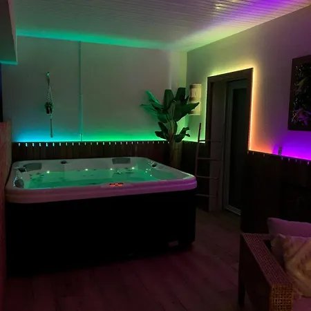 La Terrasse Enchantee, Romance, Cosy Et Jacuzzi Apartment