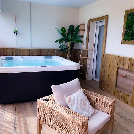 La Terrasse Enchantee, Romance, Cosy Et Jacuzzi * Belin-Beliet